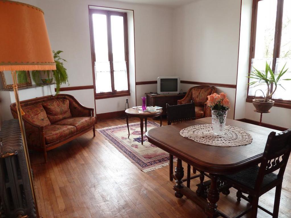 Gite Meuble Anost Rum bild